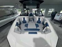 Malibu Boats / WAKESETTER 21LX