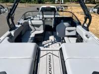 Moomba Boats / MOOMBA KAYEN 