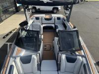 Malibu Boats / MALIBU M220