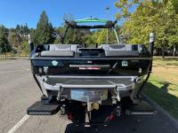 Malibu Boats / 23 LSV