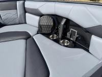 Malibu Boats / 23 LSV