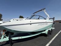 Moomba Boats / MONDO 