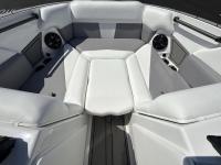 Moomba Boats / MONDO 