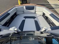 Malibu Boats / MALIBU M220
