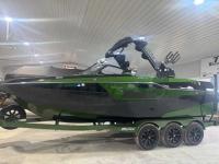 Malibu Boats / M240