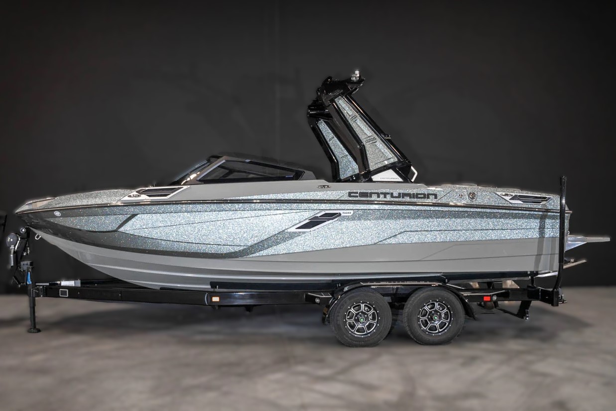 Centurion Boats / Ri230