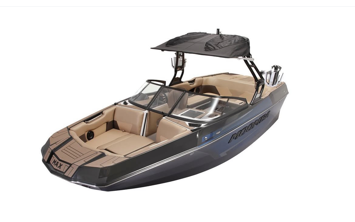 Moomba Boats / Moomba Makai